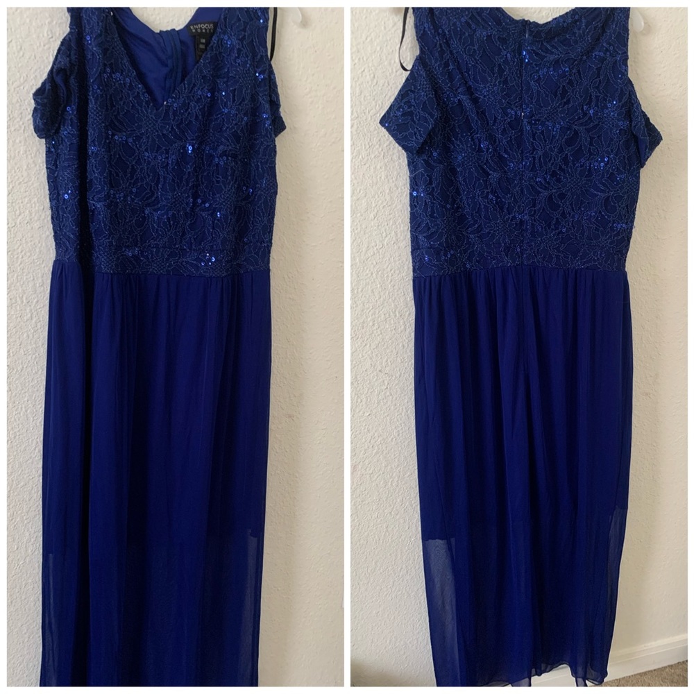 *SOLD* ✨Ocean Blue Women’s Gown✨